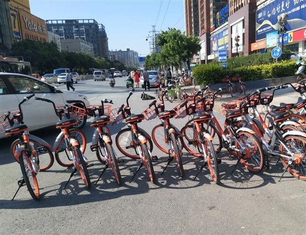 2017年高考作文题遭质疑:共享单车对农村考生不公平